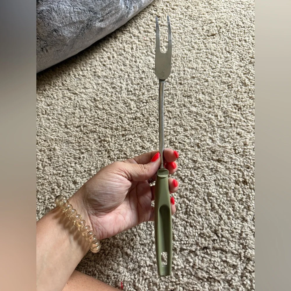 Vintage green Ecko carving fork